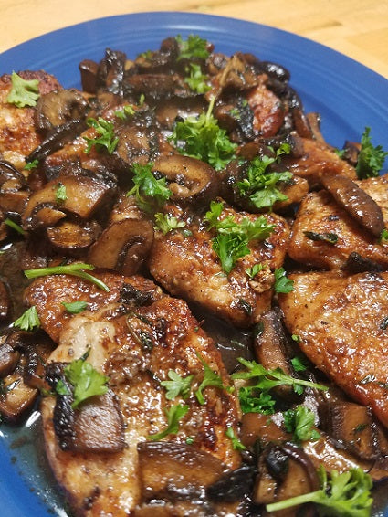 Sauted Chicken with Thyme and Mushrooms